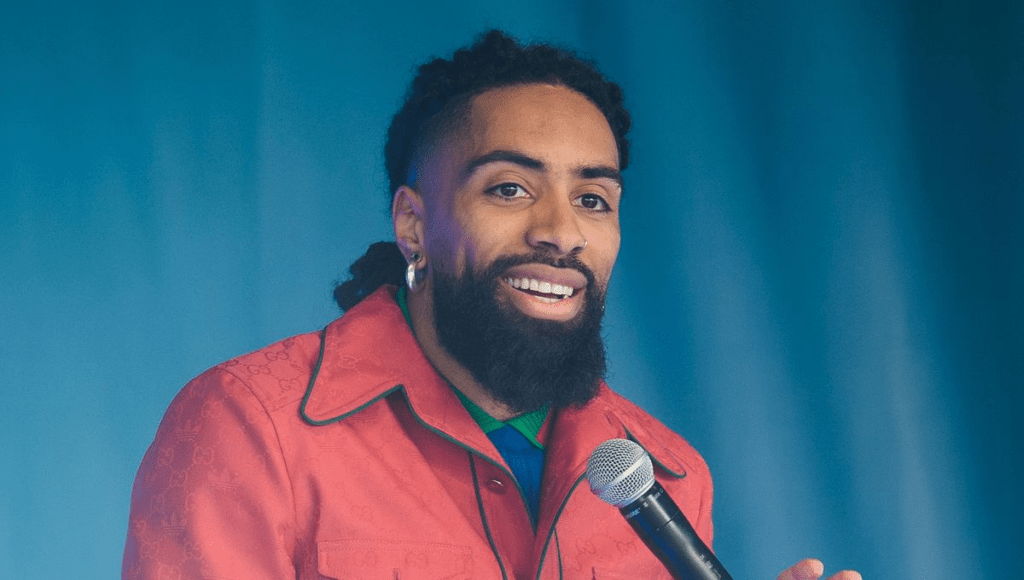 Scène du festival « Le Fary Show », événement dédié à la diversité et au renouveau du stand-up français.