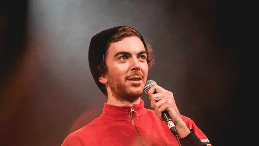 Humoristes de la saison actuelle du Jamel Comedy Club, représentant la diversité des styles du stand-up français.