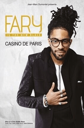 Fary lors du spectacle « Fary is the New Black », premier one-man-show diffusé sur Netflix.